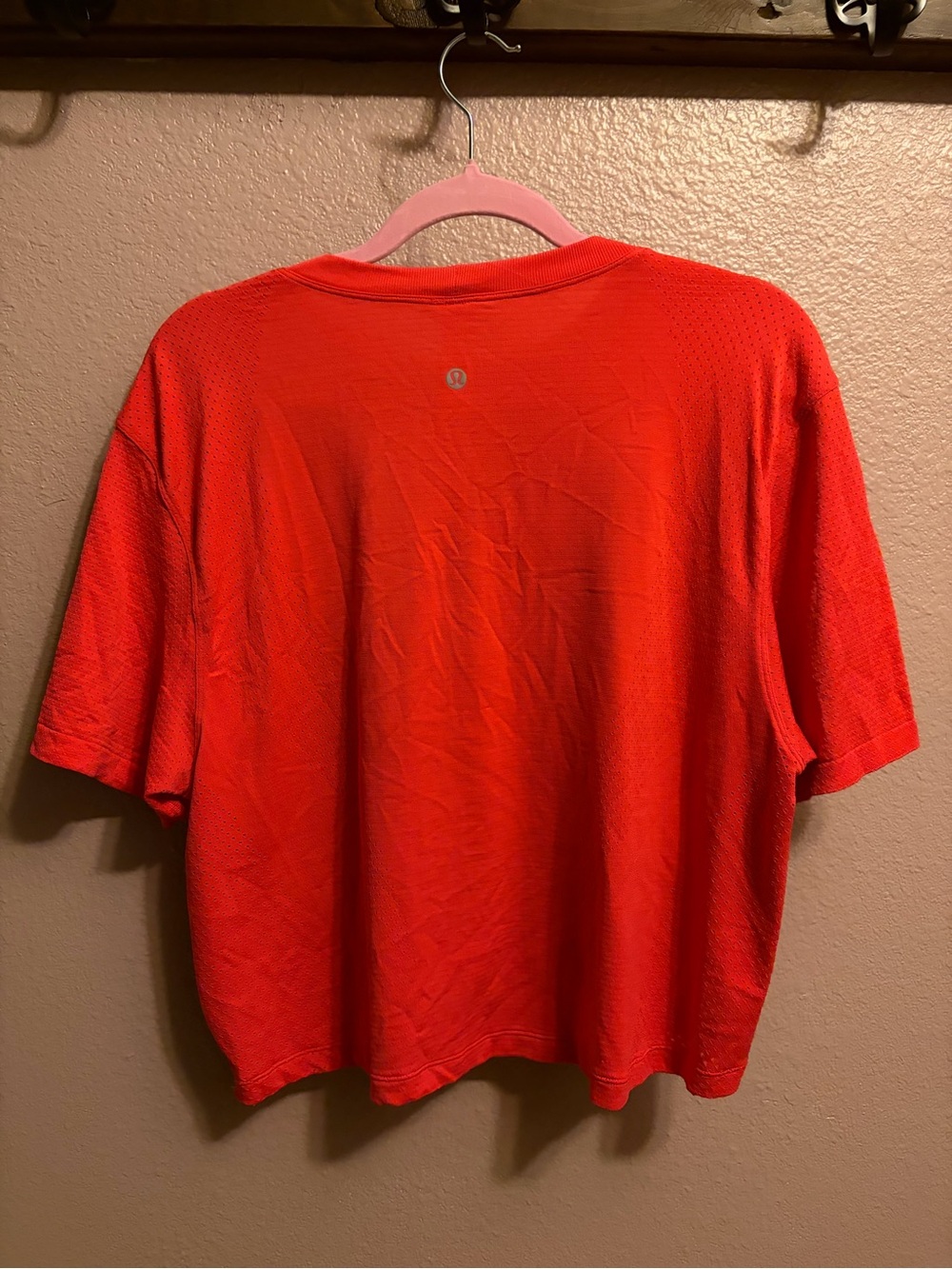 Lululemon cropped t shirt - Picture 5 of 5